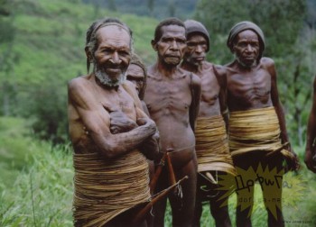 Здравствуйте, прошу пожалуйста помочь мне с эссе о Первобытном мире  - Гераклы.jpg